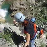 ホステル Hostel-albergue Monte Perdido *