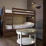 Hostel-albergue Monte Perdido 旅馆 托尔拉