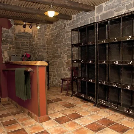 Hostel-albergue Monte Perdido * トルラ