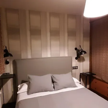 Hostel-albergue Monte Perdido *