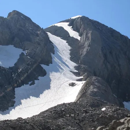 Hostel-albergue Monte Perdido