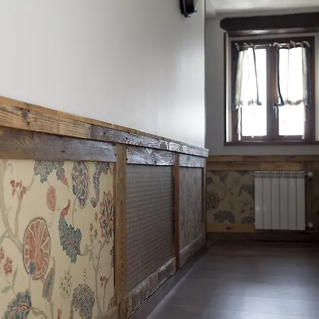 ホステル Hostel-albergue Monte Perdido トルラ